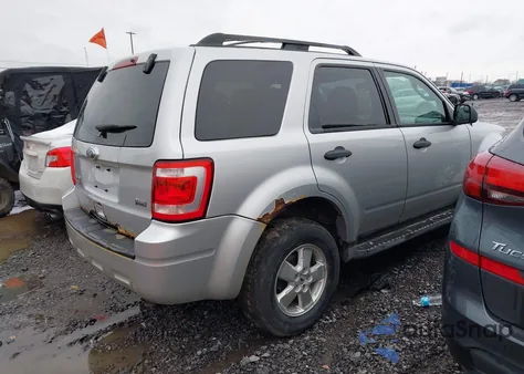 2010 Ford Escape Xlt from USA, damaged, VIN 1FMCU0DG8AKA46928